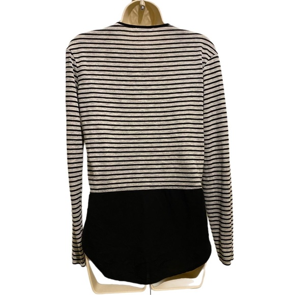 Zara Top for Women With Ruffled Bottom Black & White Stripes , size Small - Picture 2 of 4